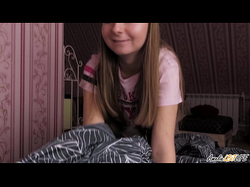 ❤️ Blondie анын BFF анын терең соруп жана анын оозуна сперма алат ❤️ Порно видео бизде ky.pornfuror.ru ️❤